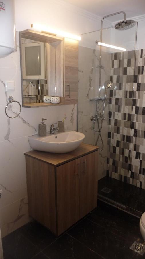 D&J Central Appartment Yanya Dış mekan fotoğraf